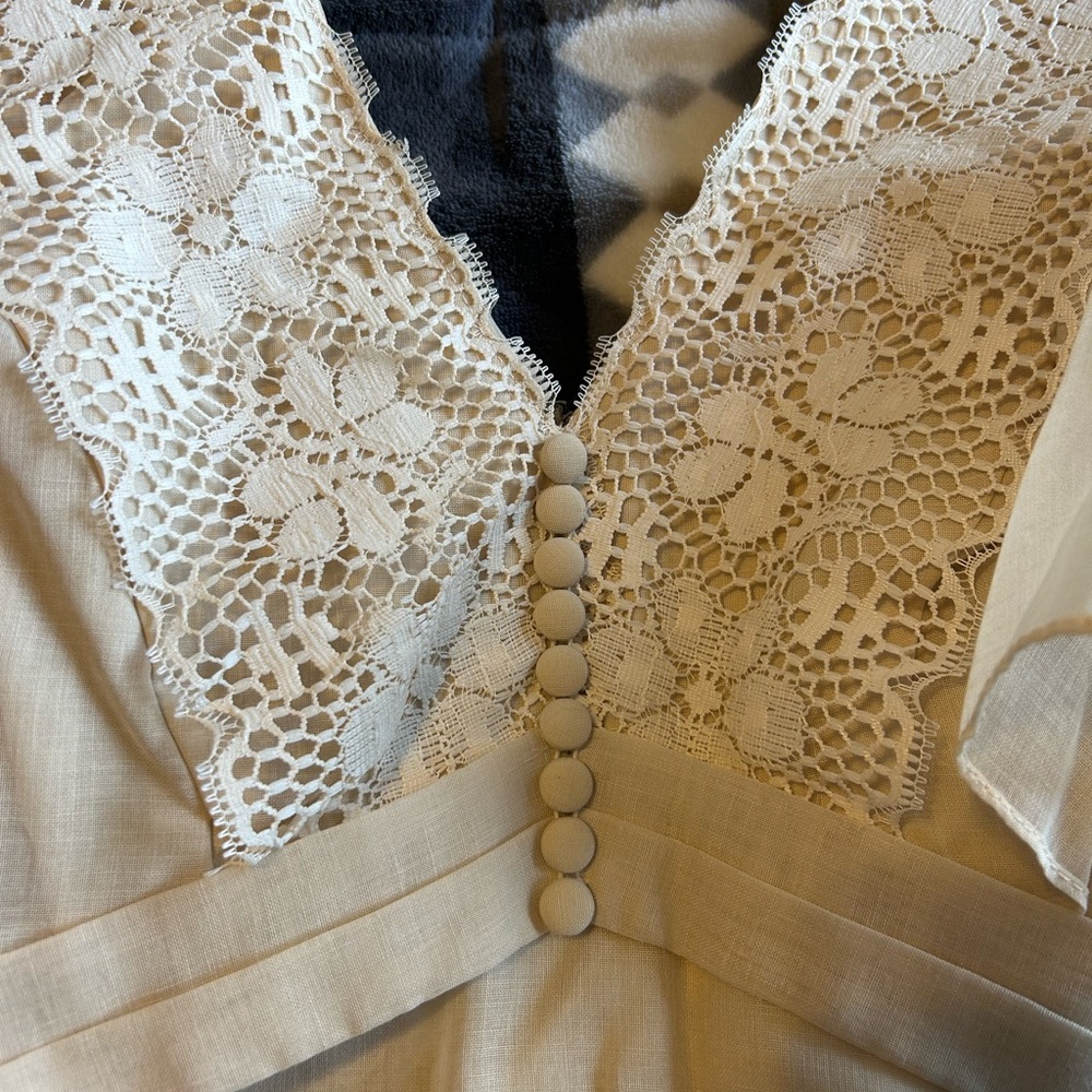 Vintage Elegant Cream Lace Maxi Dress Zipper in Back Buttons on Front Wedding - Picture 8 of 11